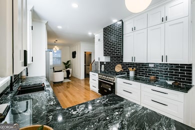 209 E Derenne Ave, Savannah, GA 31405 - photo 4