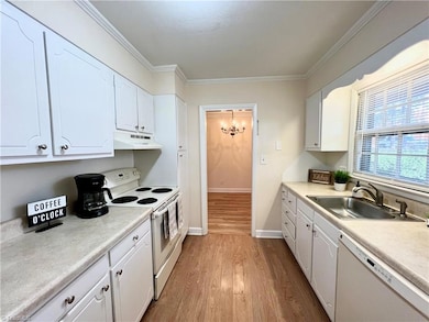 2970 Carriage Dr, Winston Salem, NC 27106 - photo 2