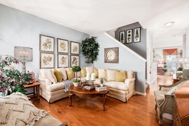 [004] 1216 Green Dr, Gahanna, O