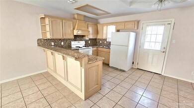 621 Pebble Creek unit 2, Edinburg, TX 78539 - photo 6