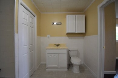 60 D St SW, Linton, IN 47441 - photo 7