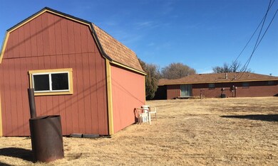 1207 S Madison St, Hugoton, KS 67951 - photo 3