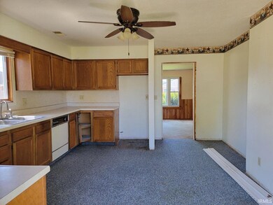 407 W Race St, Odon, IN 47562 - photo 5