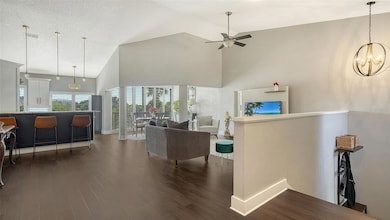 5260 Heron Way unit 202, Sarasota, FL 34231 - photo 4
