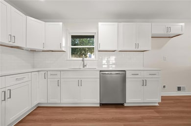 5637 Sturbridge Way, Atlanta, GA 30349 - photo 7