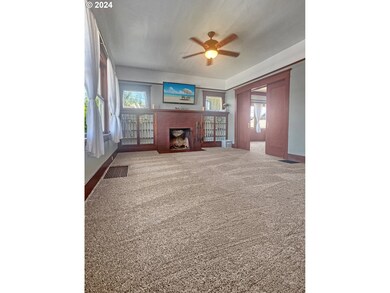 220 W Center St, Heppner, OR 97836 - photo 6