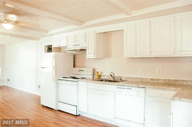 964 Puffenburger Ln, Hedgesville, WV 25427 - photo 2