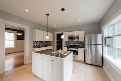 33 Euclid Ave, Springfield, MA 01108 - photo 2