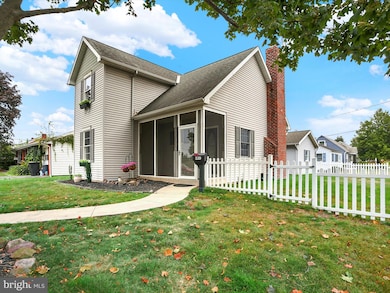 539 Linden St, Middletown, PA 17057 - photo 3