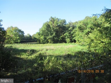 732 W Quillytown Rd, Penns Grove, NJ 08069 - photo 2