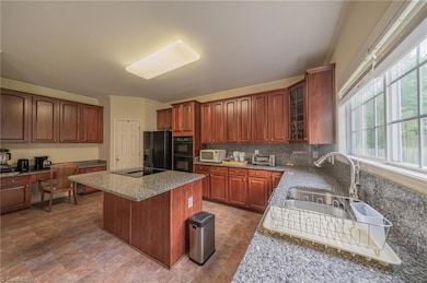 2948 Logbridge Rd, High Point, NC 27265 - photo 6