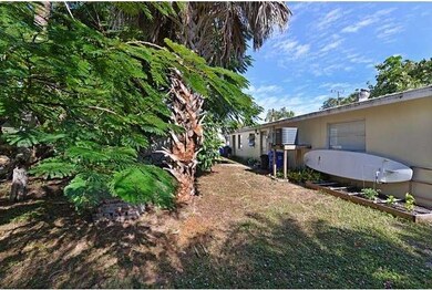 1060 8th St S, Naples, FL 34102 - photo 6