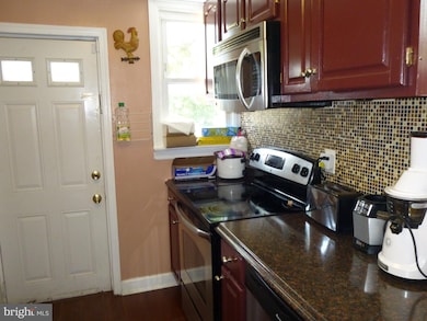 1300 Eli Place, Hyattsville, MD 20785 - photo 2