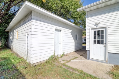 Garage1_2.jpg
