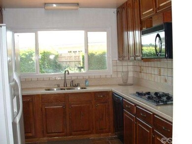 8451 Country Club Dr, Buena Park, CA 90621 - photo 6