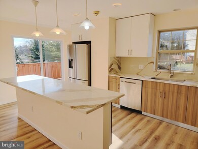 132 Altimari Ct, Southampton, PA 18966 - photo 4