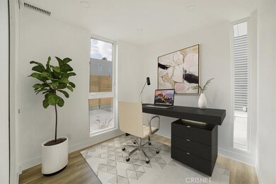 4553 Saturn St, Los Angeles, CA 90019 - photo 5