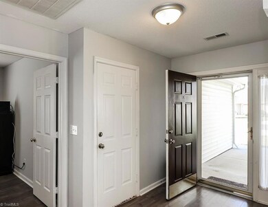 4410 Single Tree Rd, High Point, NC 27265 - photo 3