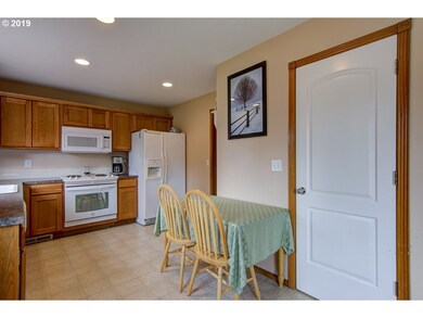 770 SE Logan Ln, Dundee, OR 97115 - photo 7