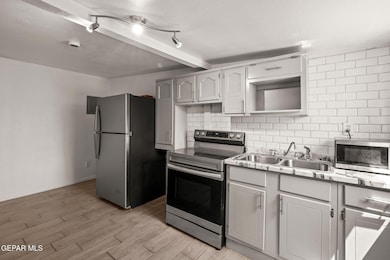 2805 Grant Ave unit B, El Paso, TX 79930 - photo 5