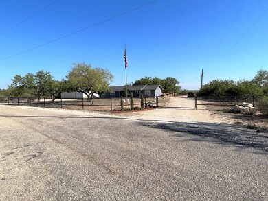 10578 Twin Lakes Ln, San Angelo, TX 76904 - photo 5