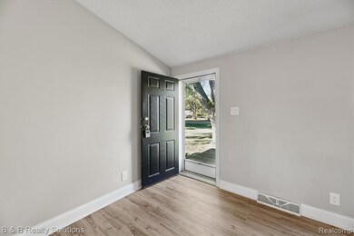 6692 Jones Rd, North Branch, MI 48461 - photo 6