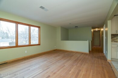 4-web-or-mls-8CrossSt-6