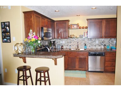 21385 NW Rockne Way unit 6A, Beaverton, OR 97006 - photo 3