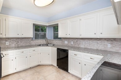 15011 Park Creek Ct, Houston, TX 77070 - photo 5