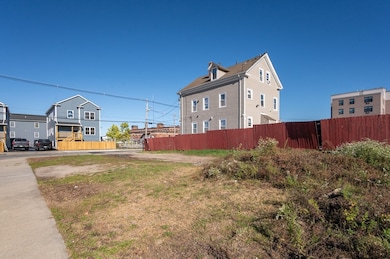 10 Seabury St, Providence, RI 02907 - photo 4