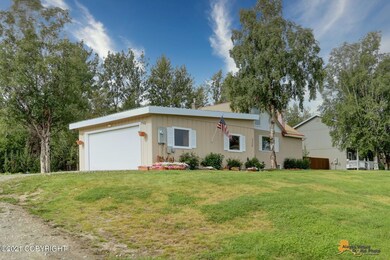 Garage/Landscaping