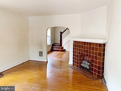 713 Crescent Ave, Reading, PA 19605 - photo 5