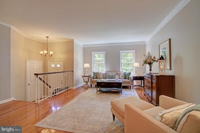 6807 Wild Rose Ct, Springfield, VA 22152 - photo 4