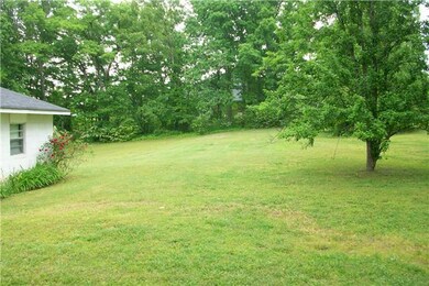 View of side yard