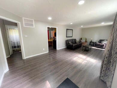 1207 Kimball Ave, Parsons, KS 67357 - photo 2