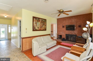 20893 Ridge Rd, Colonial Beach, VA 22443 - photo 5