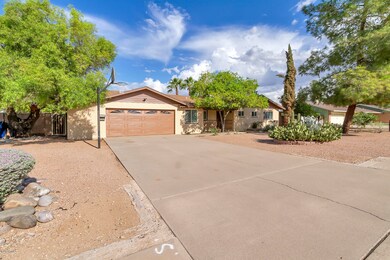 1118 W Mountain View Dr - 2