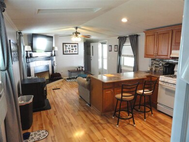 43 Mobile Dr, Hudson, NH 03051 - photo 5