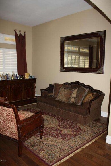 374 W Citation Ln, Tempe, AZ 85284 - photo 2