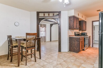 10823 Eddyrock St, Houston, TX 77089 - photo 7