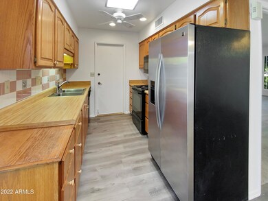 17310 N Del Webb Blvd, Sun City, AZ 85373 - photo 4