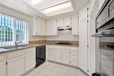 730 Breeze Hill Rd unit 300, Vista, CA 92081 - photo 4