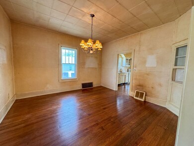 1060 Market St, Sainte Genevieve, MO 63670 - photo 5