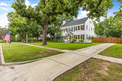 310 W Denton St, Ennis, TX 75119 - photo 2