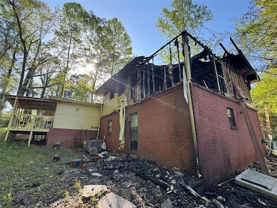 447 Martindale Ct, Stone Mountain, GA 30088 - photo 2