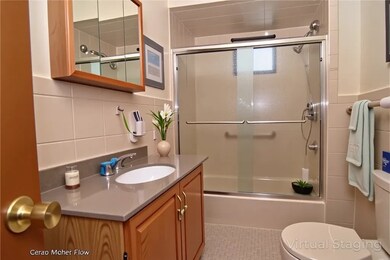 61 Warwick St, Woonsocket, RI 02895 - photo 6