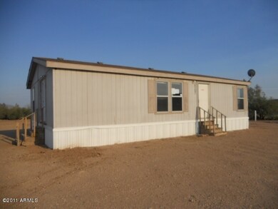 023-299692 front left