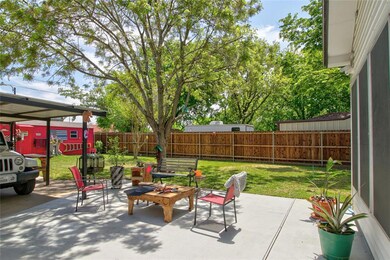 1206 N Morris St, Gainesville, TX 76240 - photo 6