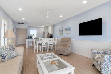 4390 Exeter Dr unit 305, Longboat Key, FL 34228 - photo 3