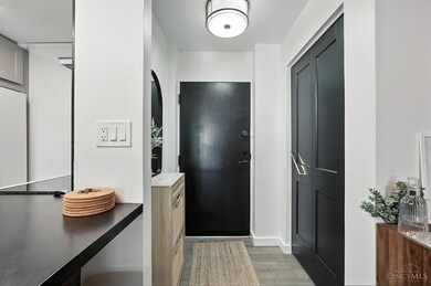 412 Liberty Hill, Cincinnati, OH 45202 - photo 4